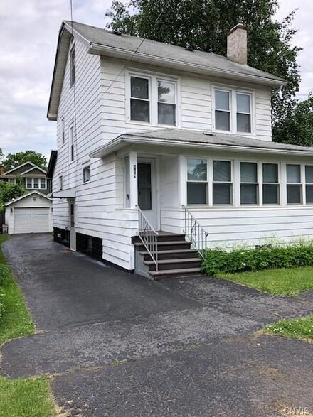 214 Girard Ave, Syracuse, NY 13207