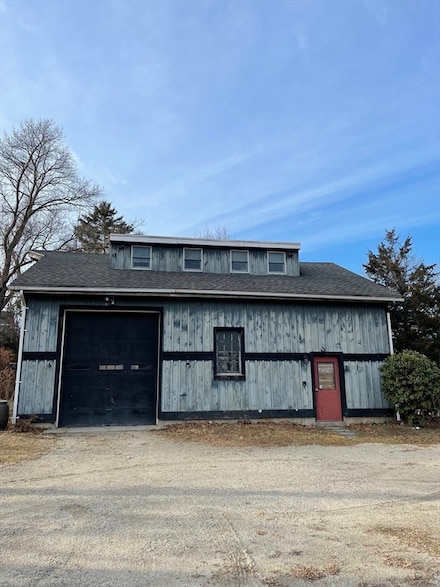 42 Brooks Rd Unit GAR, Lincoln, MA 01773
