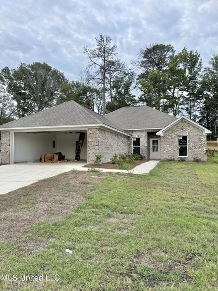 163 Allie Ln, Canton, MS 39046