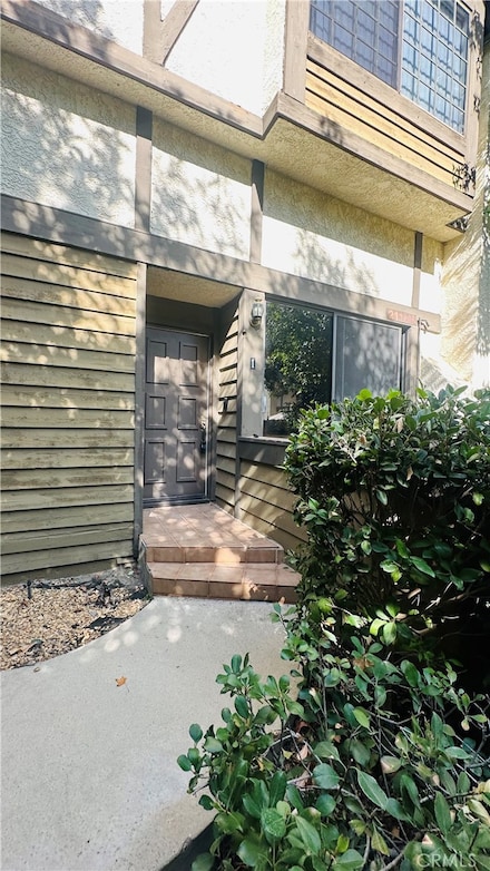 21145 Lassen St, Chatsworth, CA 91311