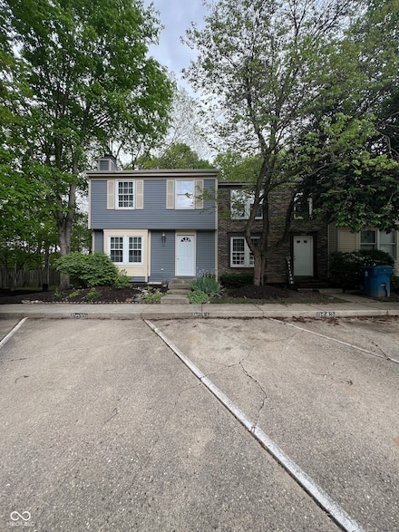 9445 Timber View Dr, Indianapolis, IN 46250