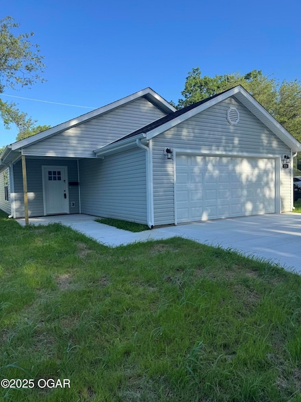320 S Liberty St, Webb City, MO 64870