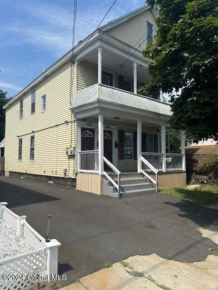 1258 Webster St, Schenectady, NY 12303
