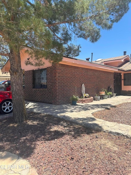 1540 Sierra de Oro Dr, El Paso, TX 79936