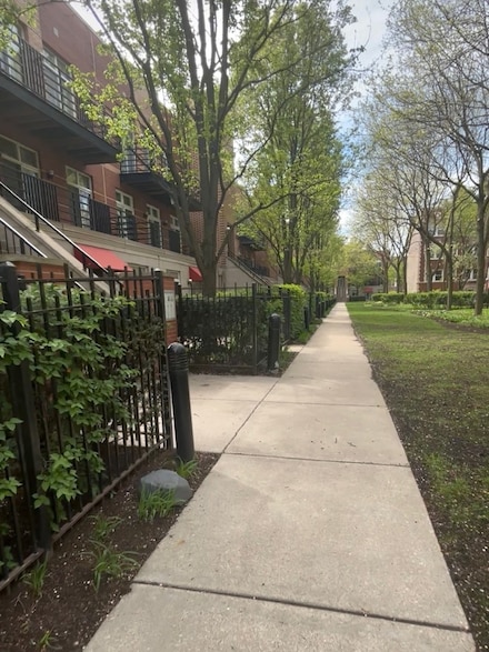 1033 E 46th St Unit 406, Chicago, IL 60653