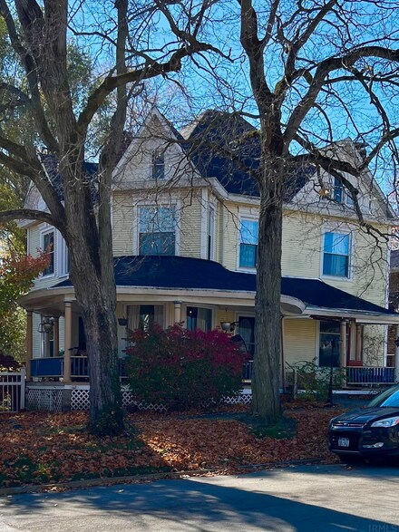 104 W Front St, Delphi, IN 46923
