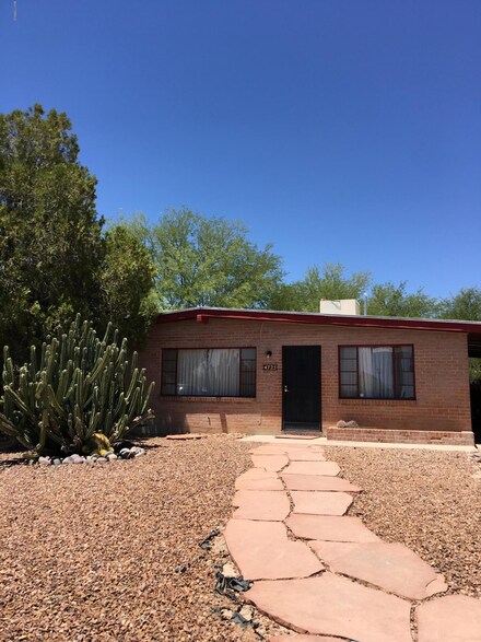 4725 E Cecelia St, Tucson, AZ 85711
