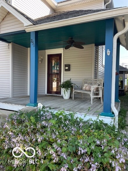 251 W Madison St, Franklin, IN 46131