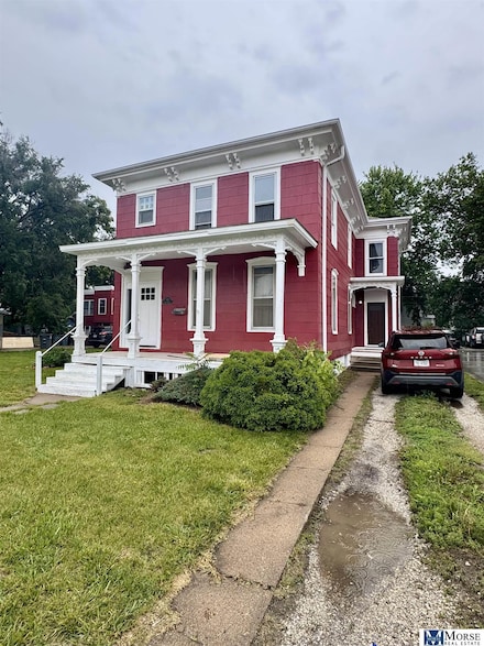 812 5th Ave, Council Bluffs, IA 51501