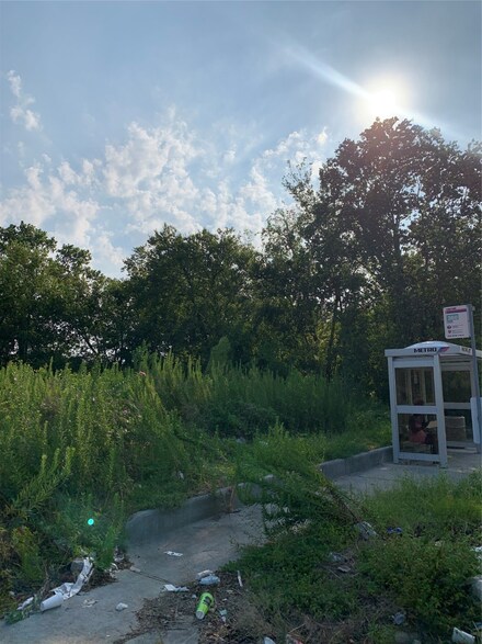 8205 Calhoun Rd, Houston, TX 77033