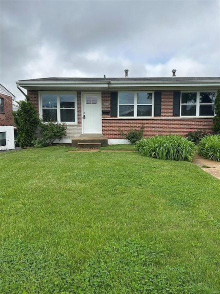 10939 Brookings Dr, St. Louis, MO 63123
