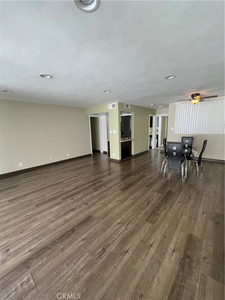 6979 Palm Ct Unit 113, Riverside, CA 92506
