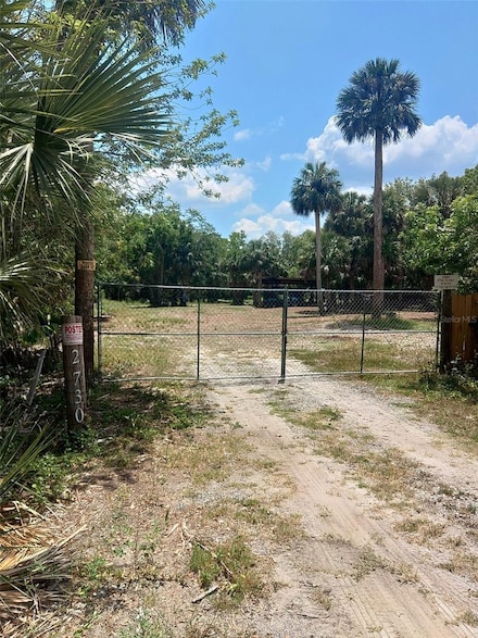 2730 Withlacoochee Point, Geneva, FL 32732