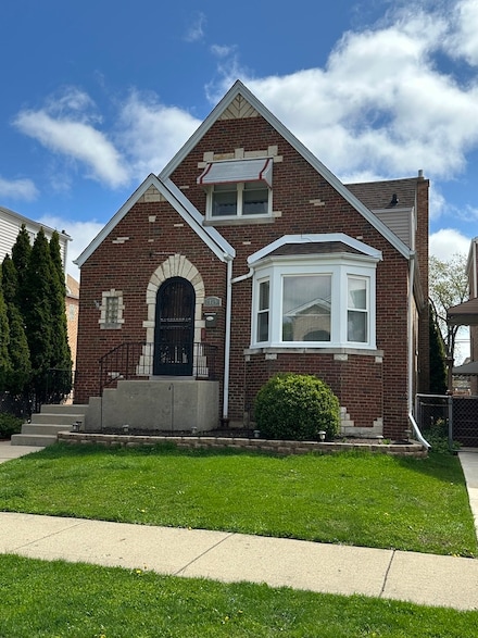 2819 N 73rd Ct, Elmwood Park, IL 60707