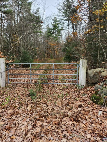 32 Bowen School Rd, Deering, NH 03244