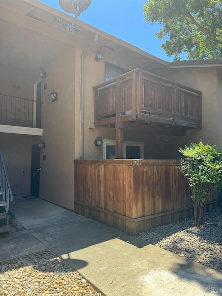 524 Arcadia Dr, Vacaville, CA 95687