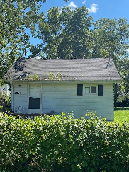 3071 Devonshire St, Flint, MI 48504
