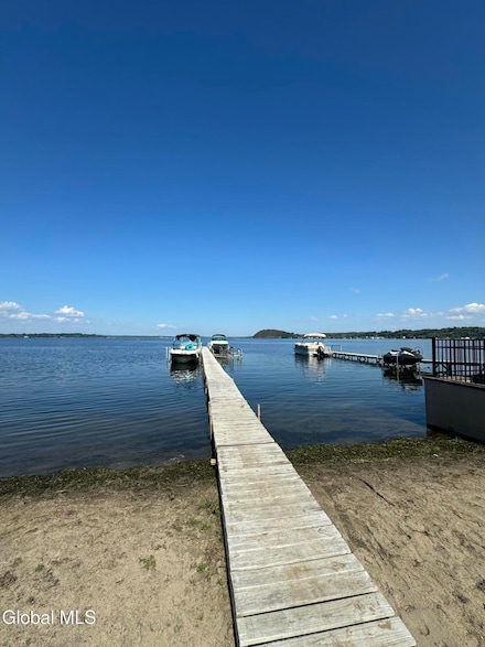 101 7th St, Saratoga Springs, NY 12866