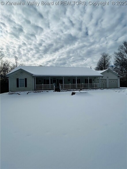 19281 Derricks Creek Rd, Charleston, WV 25320