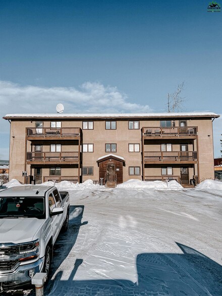 3282 Adams Dr, Fairbanks, AK 99709