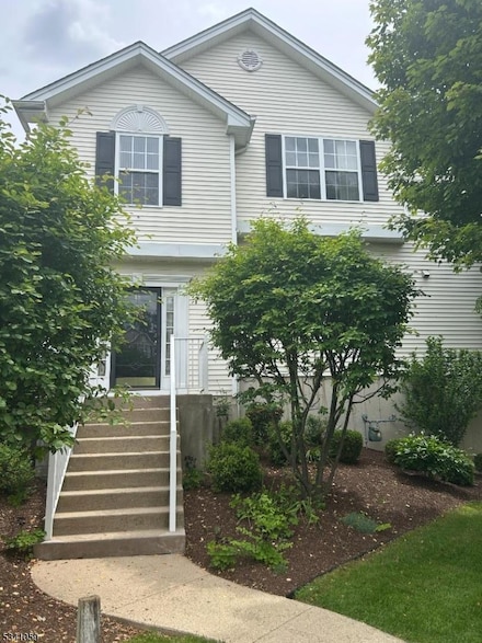 18 Brock Ln, Hackettstown, NJ 07840