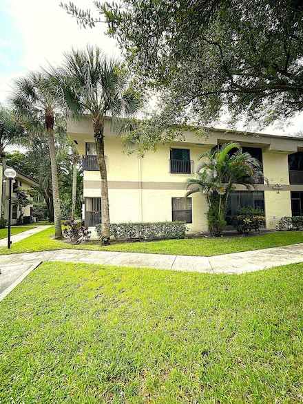 2920 Carambola Cir S, Coconut Creek, FL 33066
