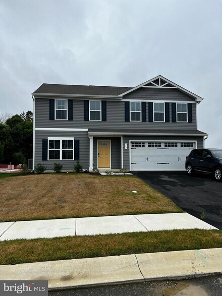 127 Garnet Dr, Dover, DE 19904