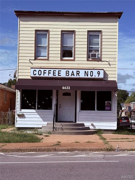 4631 Morganford Rd, Saint Louis, MO 63116