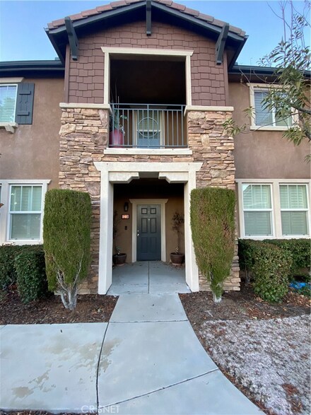 16735 Nicklaus Dr Unit 23, Sylmar, CA 91342