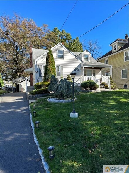 379 Prospect Ave, Dunellen, NJ 08812