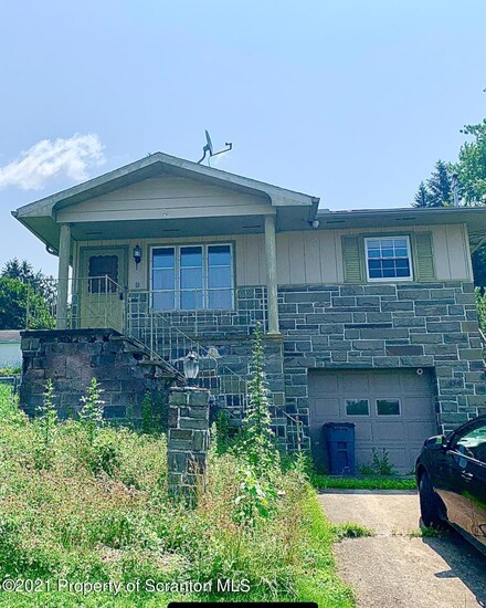 185 Chestnut St, Archbald, PA 18403