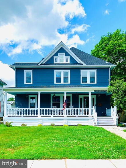 220 W Holly Ave, Pitman, NJ 08071