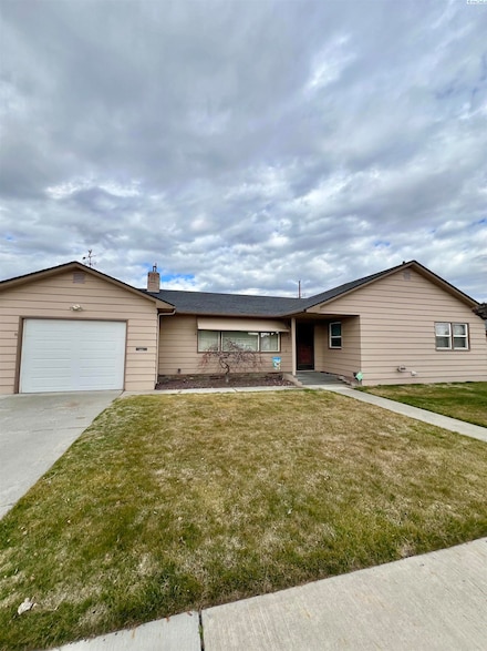 1522 Denson Ave, Sunnyside, WA 98944