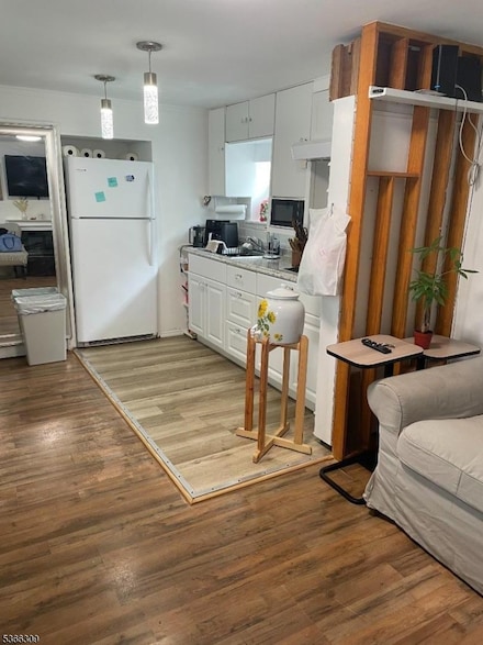 16 Sale St, Moonachie, NJ 07074
