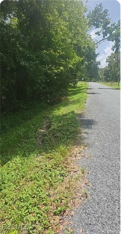 81 Magnolia Dr, Yeehaw Junction, FL 34972