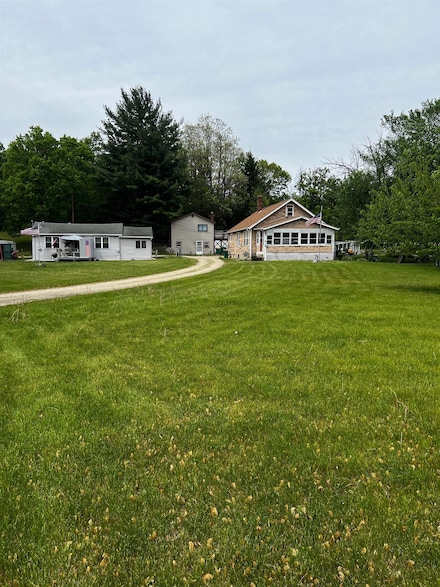 756 W Happy Hollow Rd, Janesville, WI 53546