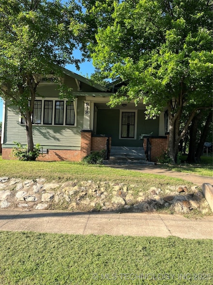 918 W Cedar St, Durant, OK 74701