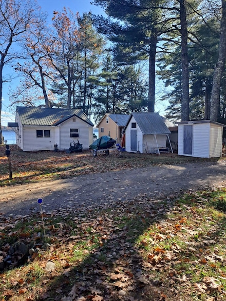 126 Rancourt Ln, Burnham, ME 04922