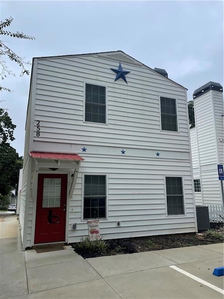 258 Forrest Ave, Gainesville, GA 30501
