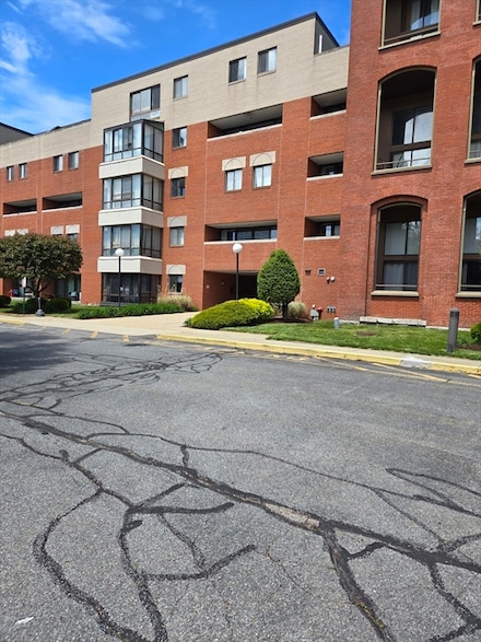 96 Old Colony Ave Unit 128, East Taunton, MA 02718