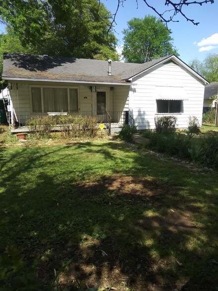 1206 SW 8th St, Sheffield, AL 35660