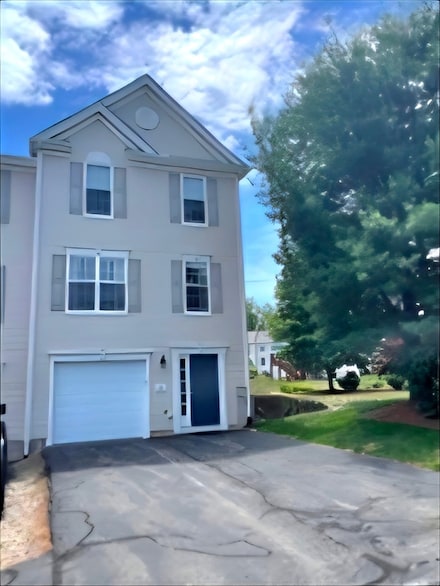 61 Tulip Cir, South Grafton, MA 01560