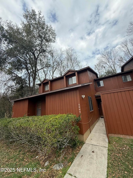 5864 SW 8th Place, Gainesville, FL 32607