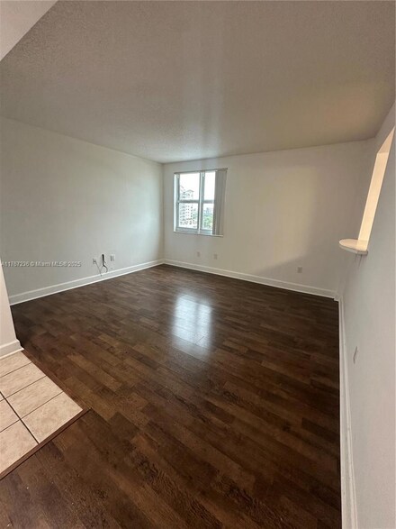50 Menores Ave Unit 801, Coral Gables, FL 33134