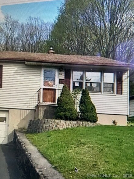 86 Joseph St, Waterbury, CT 06705