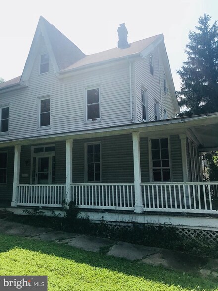 521 Chestnut Hill Ave, Baltimore, MD 21218