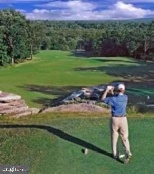1 Country Club Dr, Hazle Township, PA 18202