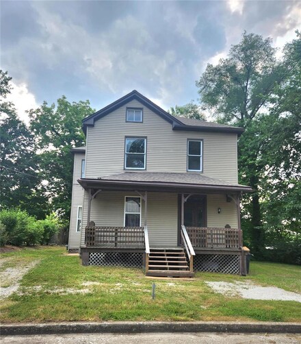 517 Court St, Belleville, IL 62220