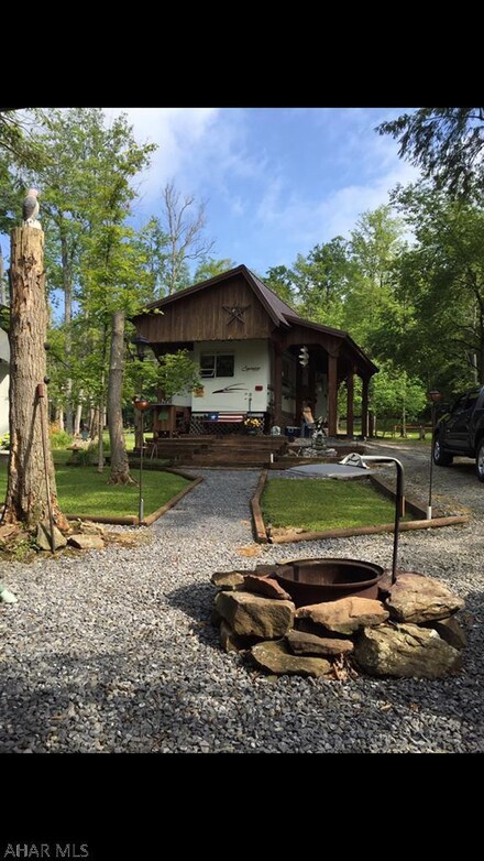 116 Scenic Cir, Flinton, PA 16640