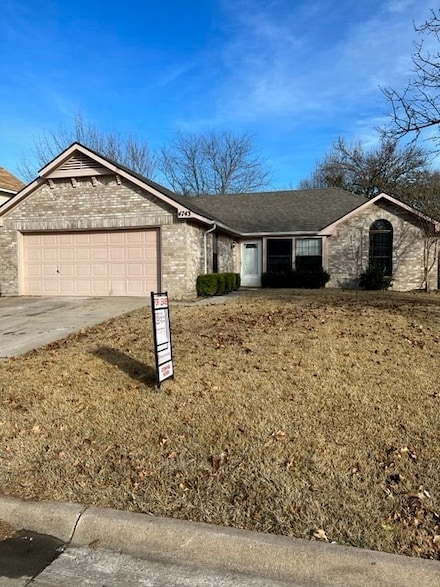 4743 Shadyway Dr, Arlington, TX 76018